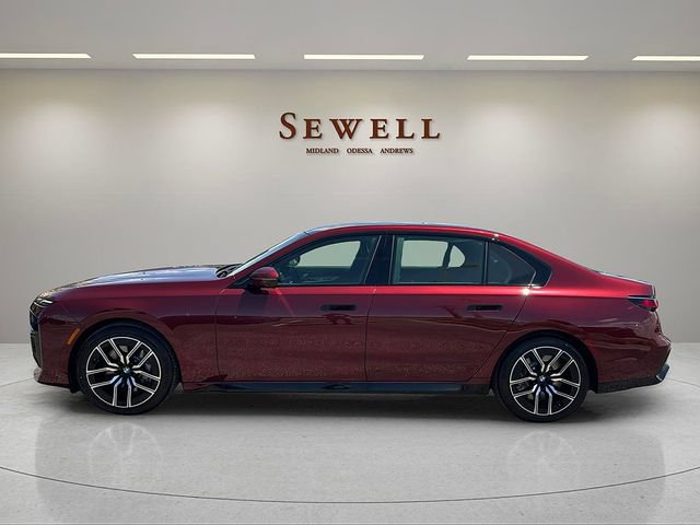 Certified 2025 BMW 760i xDrive w/ Premium Package AWD/4WD video 2