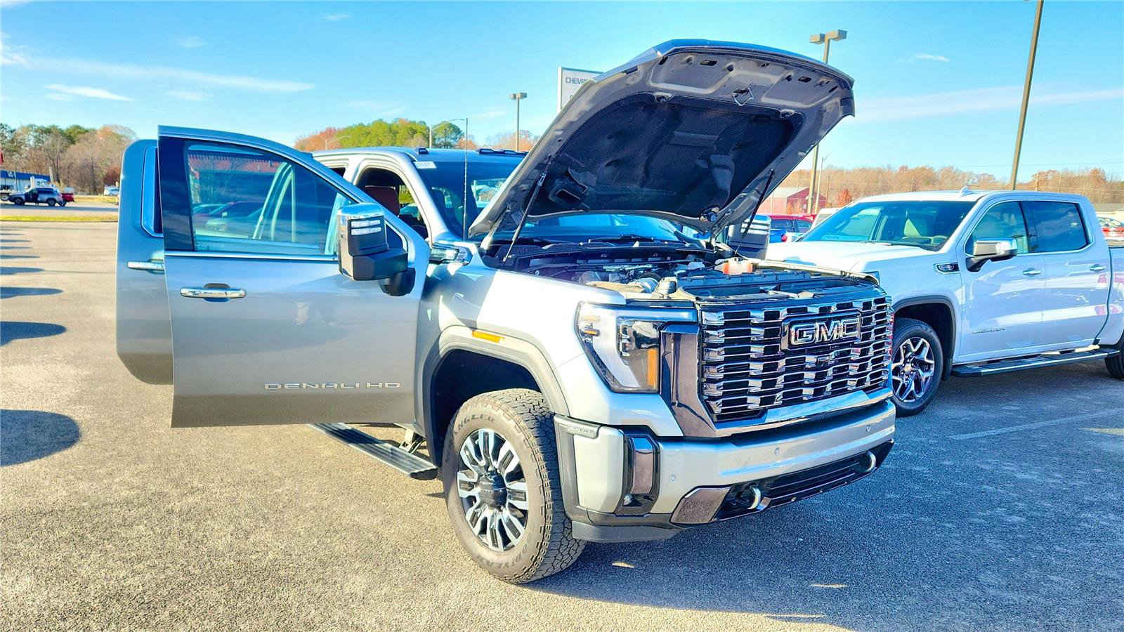 Used 2024 GMC Sierra 2500 Denali Ultimate image 5