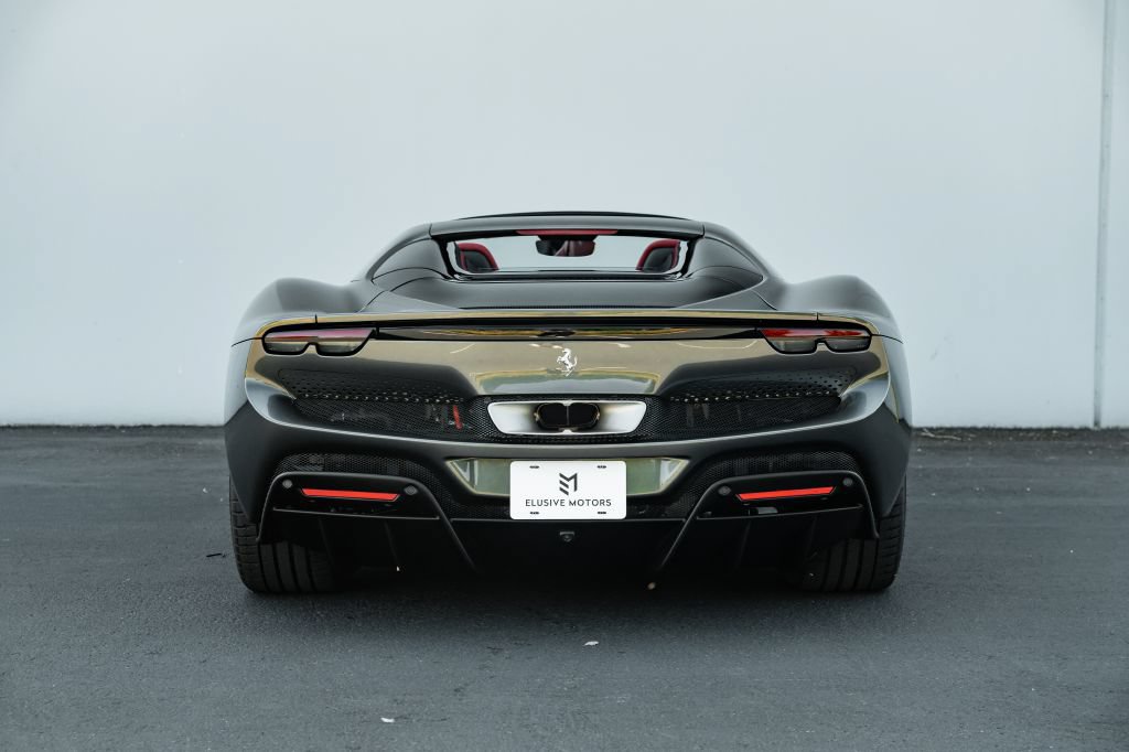 Used 2023 Ferrari 296 GTS RWD image 21