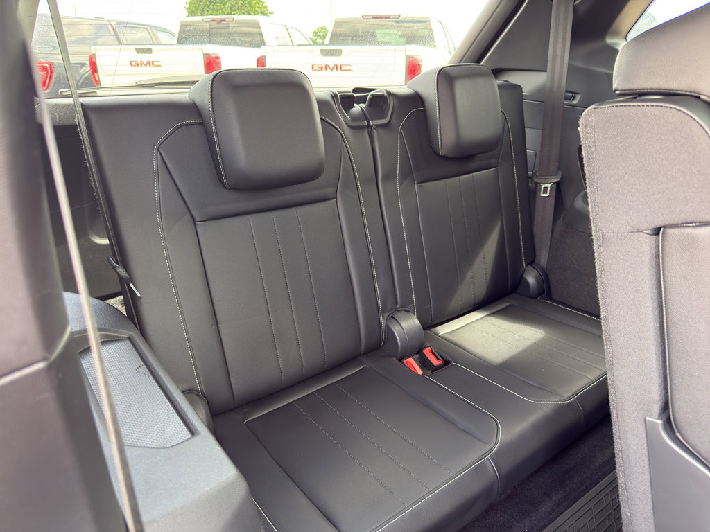 Used 2022 Volkswagen Tiguan SE R-Line image 30