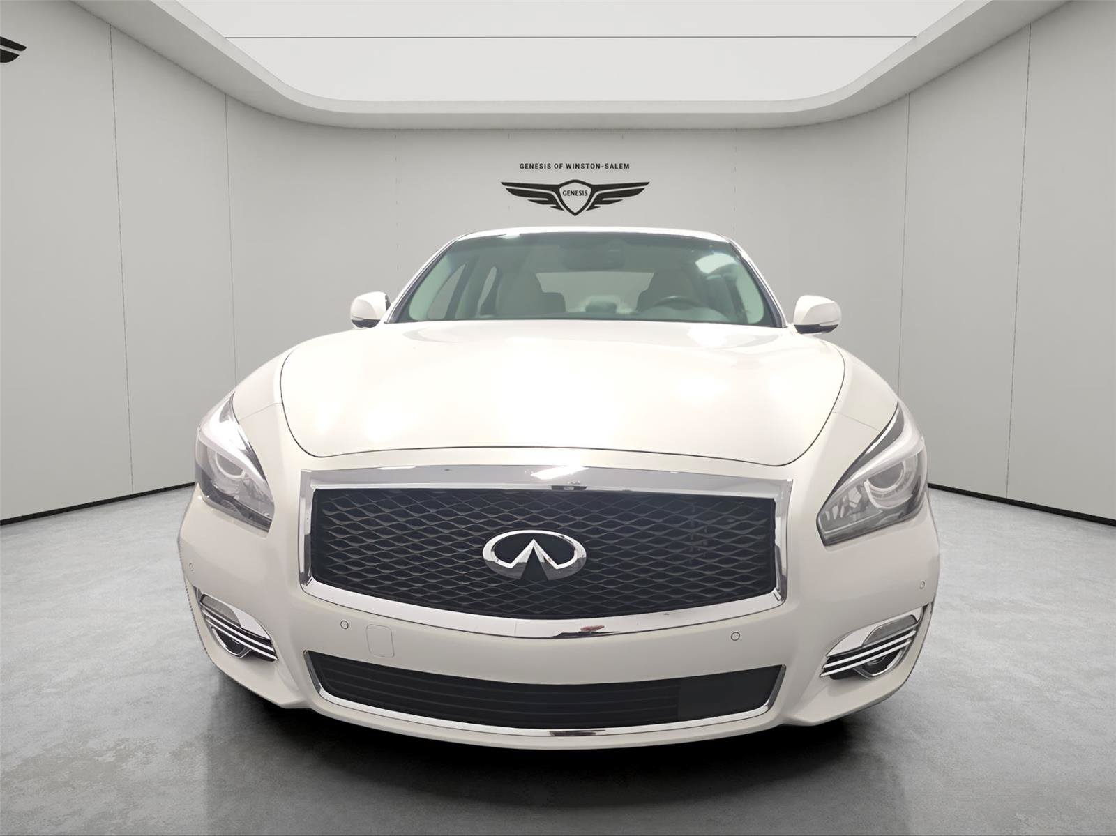 Used 2015 INFINITI Q70 3.7 w/ Technology Package RWD image 8