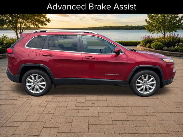 Used 2015 Jeep Cherokee Limited w/ Luxury Group AWD/4WD image 8
