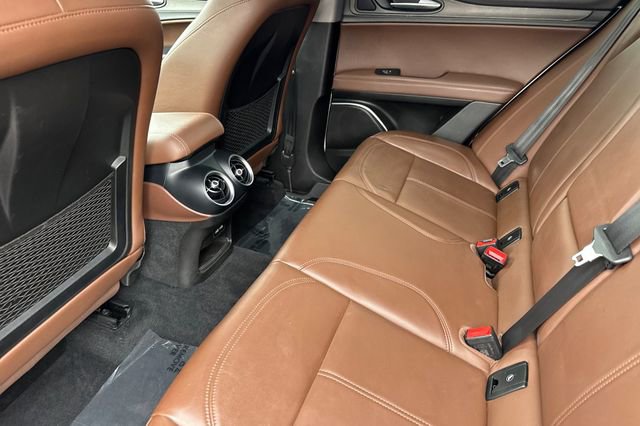 Used 2019 Alfa Romeo Stelvio Ti image 14