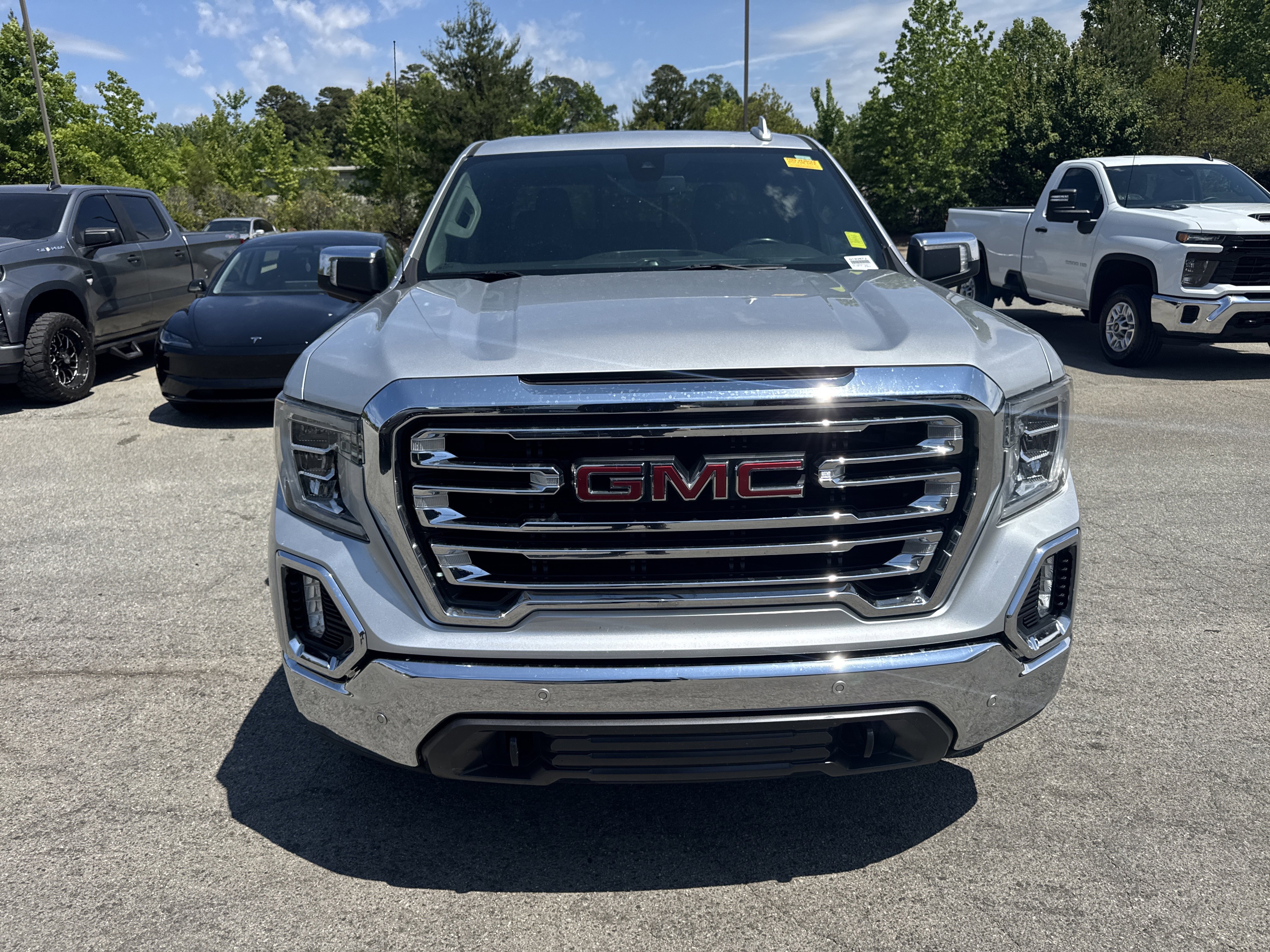 Used 2019 GMC Sierra 1500 SLT w/ SLT Premium Plus Package AWD/4WD image 3