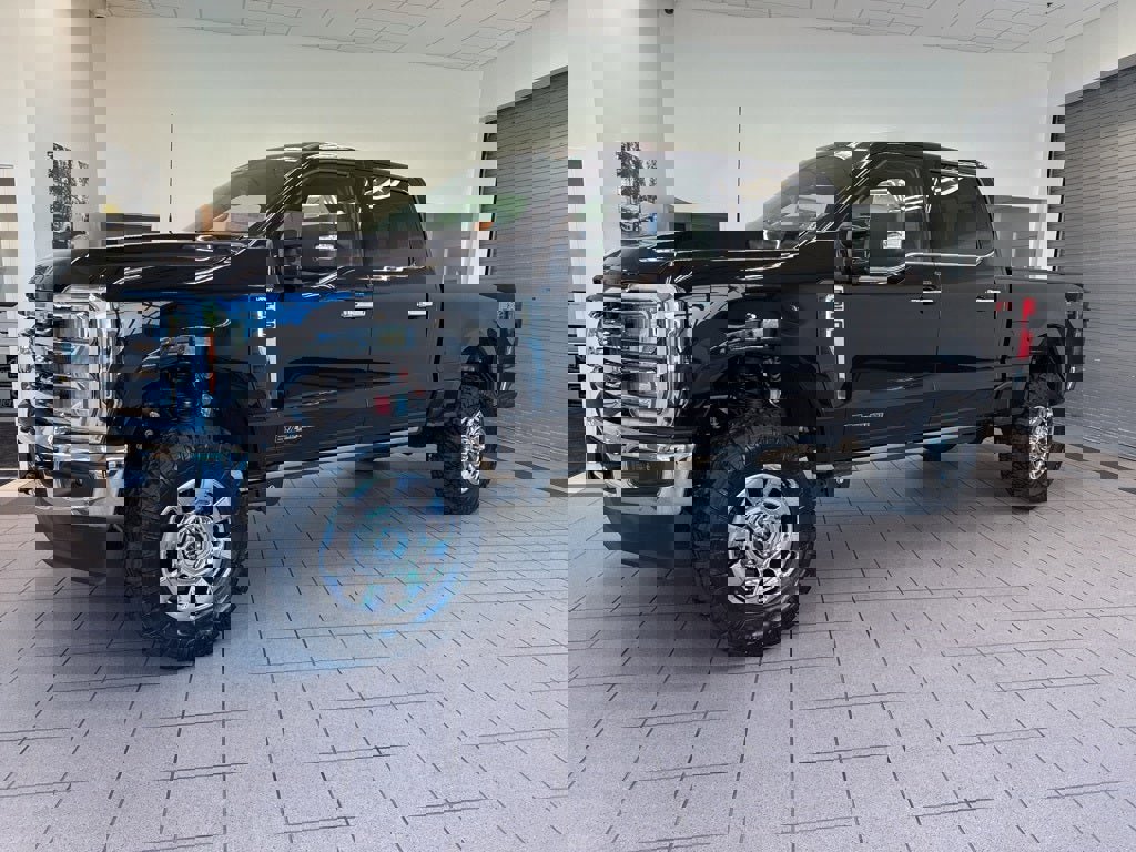 New 2025 Ford F250 Lariat w/ Lariat Ultimate Package image 4