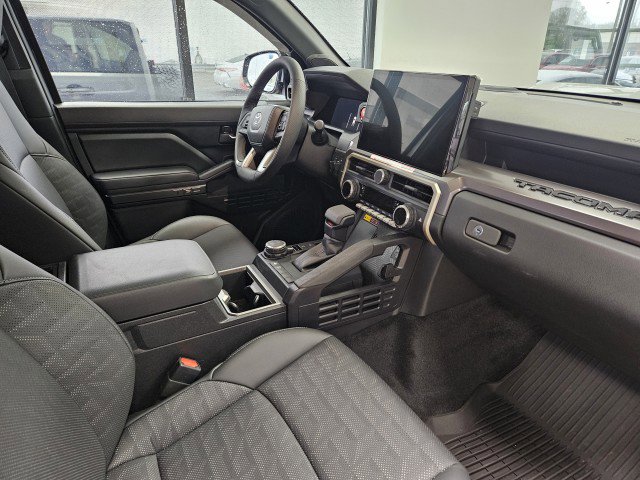 Used 2025 Toyota Tacoma TRD Sport w/ TRD Sport Premium Package AWD/4WD image 13