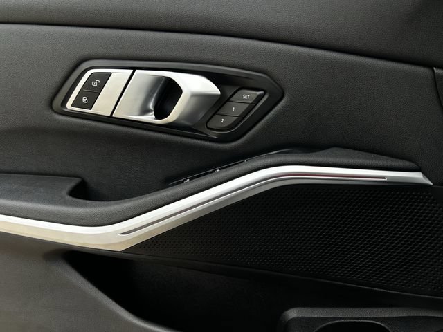 Used 2021 BMW 330i Sedan w/ M Sport Package RWD image 25
