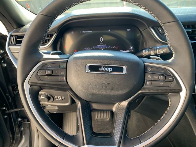 Used 2025 Jeep Grand Cherokee L Altitude image 31