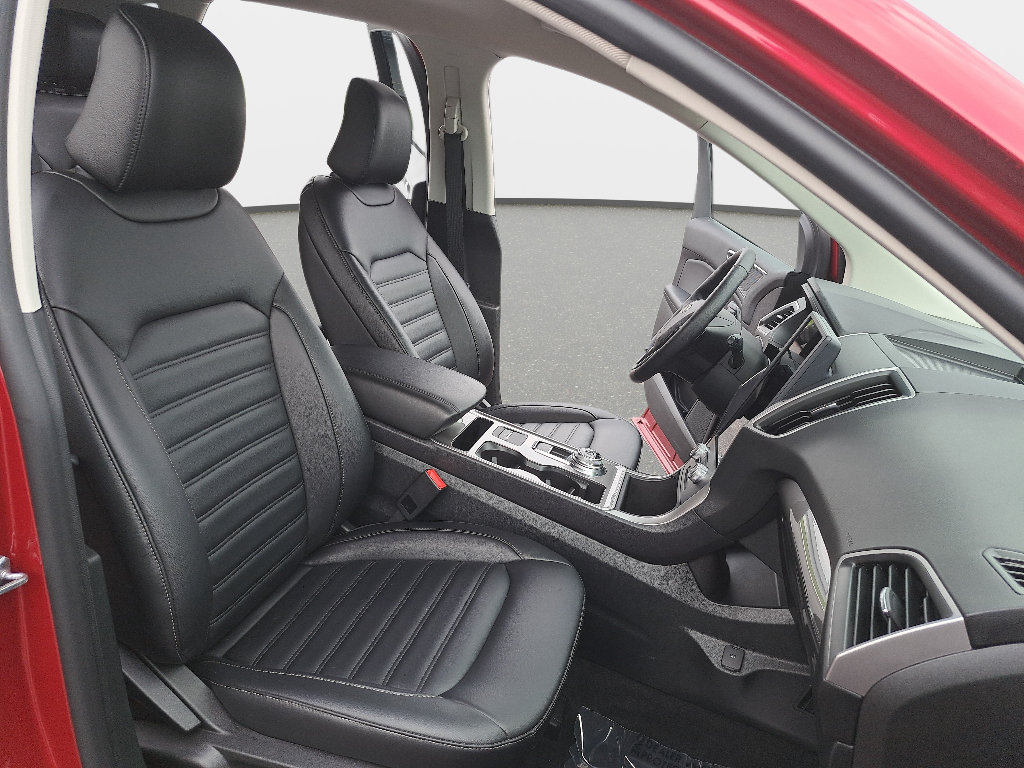 Used 2023 Ford Edge SEL AWD/4WD image 11