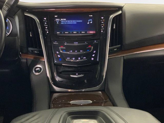 Used 2016 Cadillac Escalade ESV Premium AWD/4WD image 4