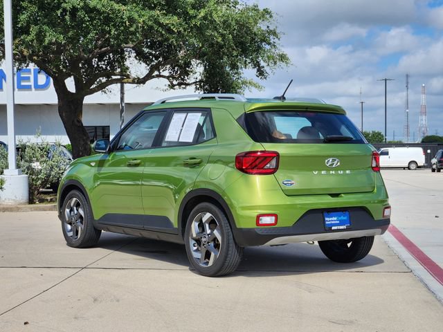 Certified 2023 Hyundai Venue SEL w/ Cargo Package FWD image 4