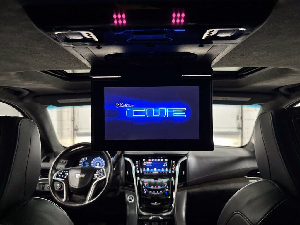 Used 2017 Cadillac Escalade ESV Platinum AWD/4WD image 25