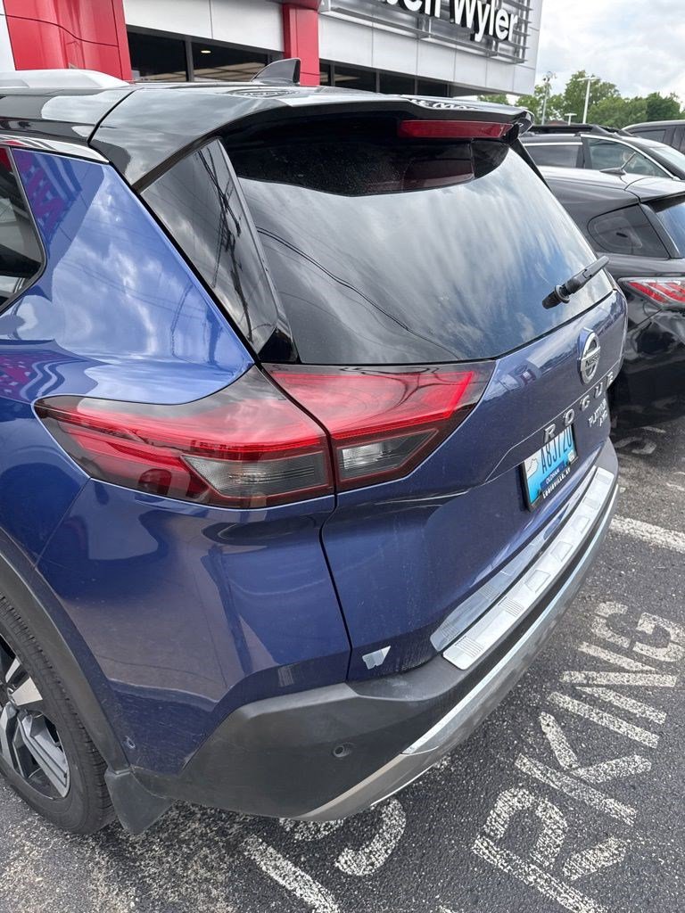 Used 2021 Nissan Rogue Platinum AWD/4WD image 5