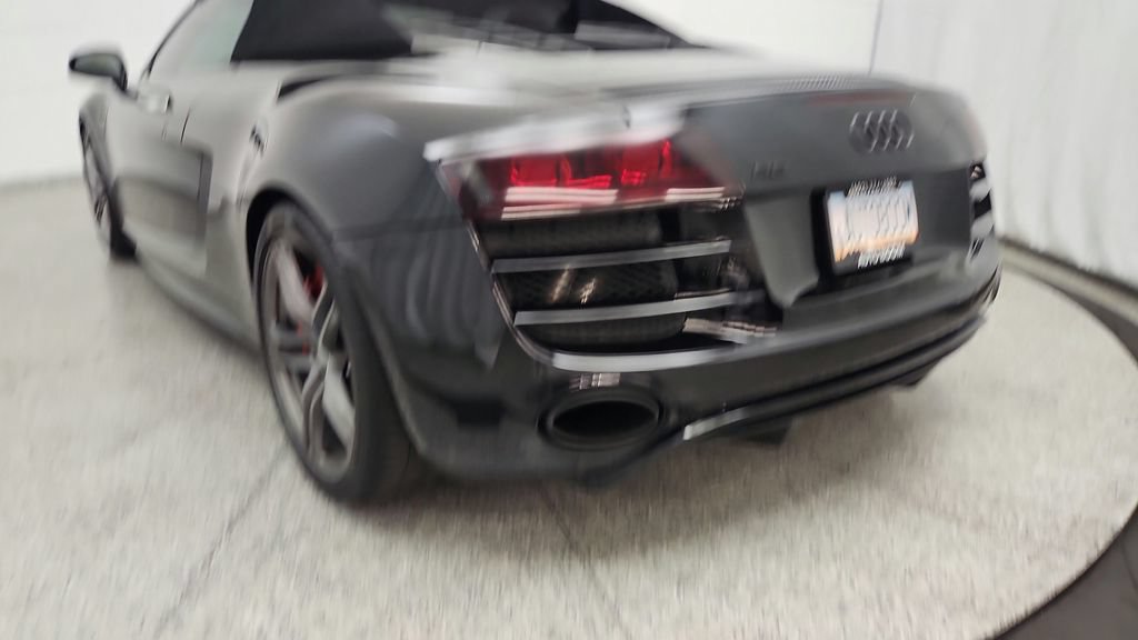 Used 2011 Audi R8 V10 w/ Enhanced Leather Pkg AWD/4WD image 19