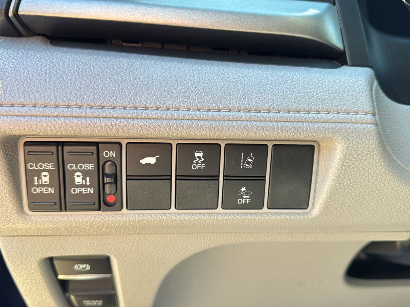 Used 2018 Honda Odyssey EX-L image 13