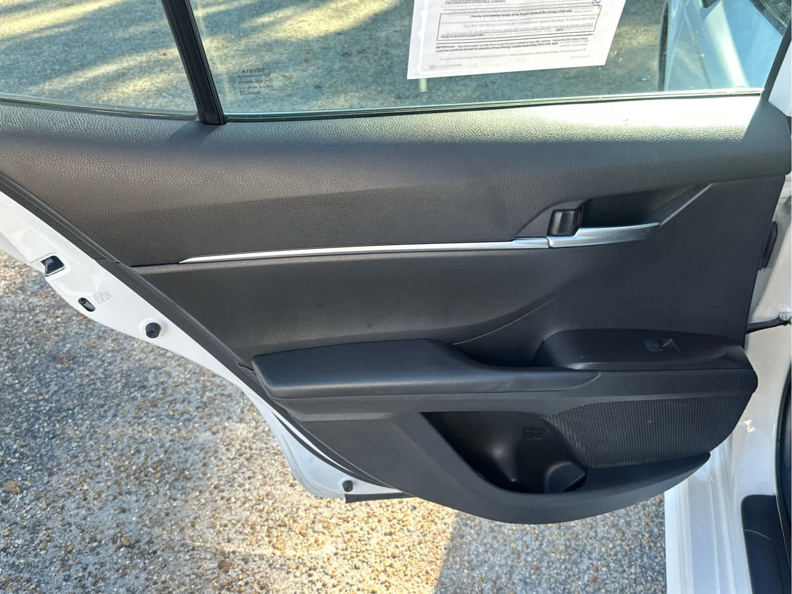 Used 2024 Toyota Camry SE image 37