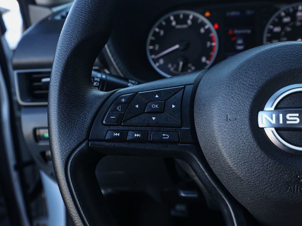Used 2025 Nissan Sentra S image 25