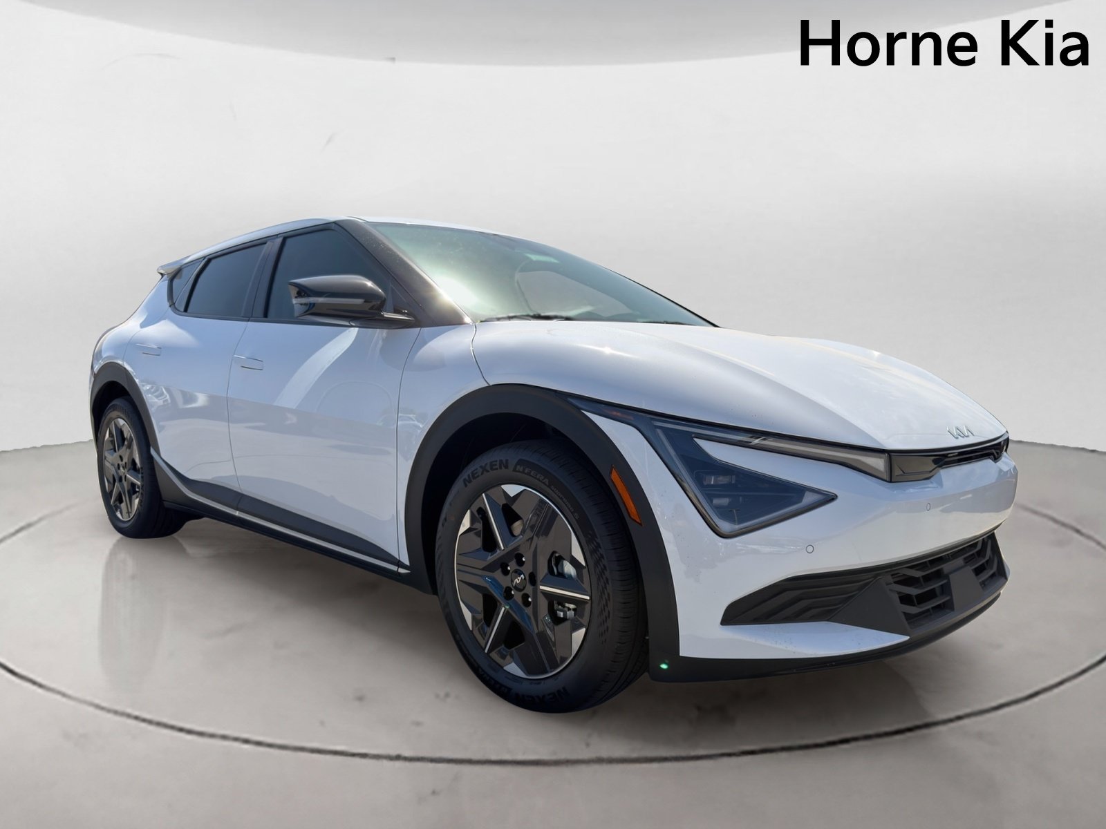 New 2026 Kia EV6 Light RWD image 2