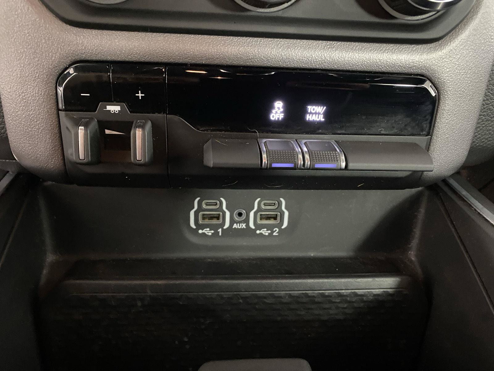 Used 2021 RAM 1500 Big Horn AWD/4WD image 12