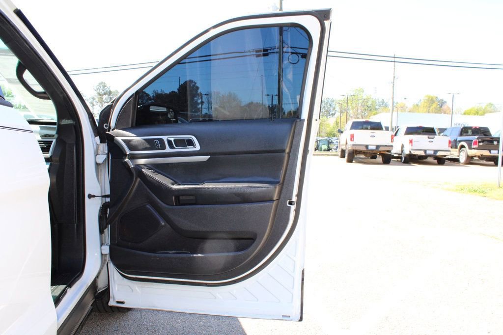 Used 2015 Ford Explorer XLT w/ Equipment Group 202A image 27