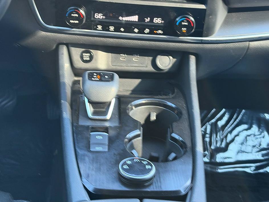 Certified 2025 Nissan Rogue SV AWD/4WD image 33