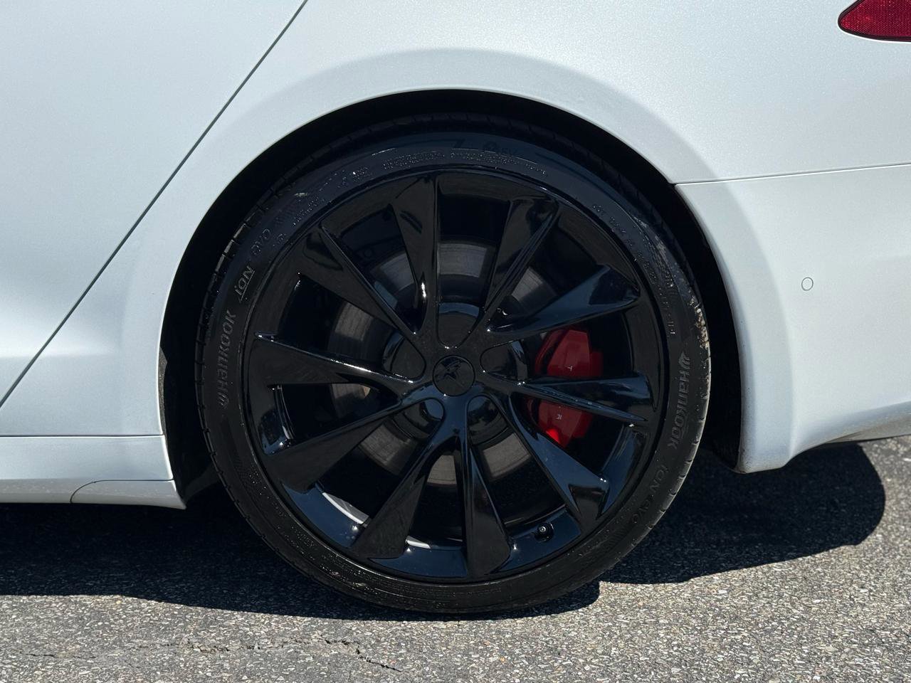 Used 2021 Tesla Model S Performance image 22