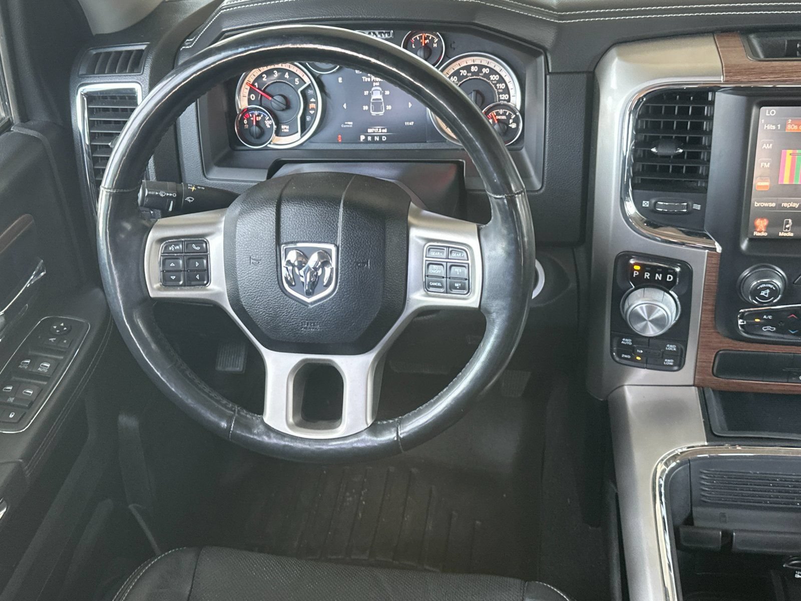 Used 2017 RAM 1500 Laramie w/ Convenience Group AWD/4WD image 13