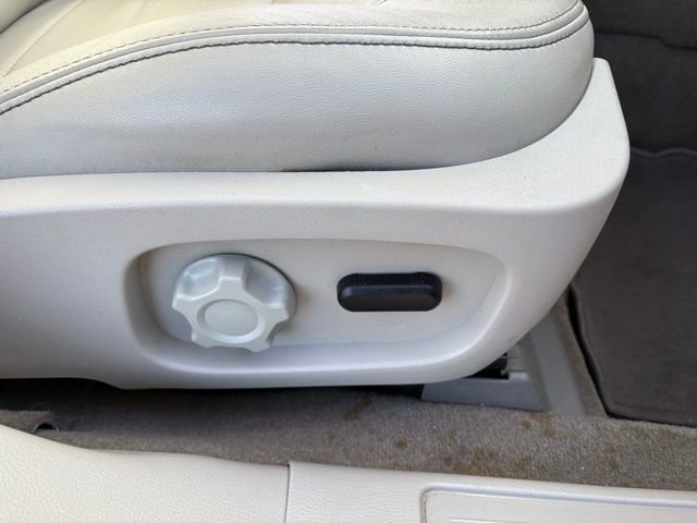 Used 2011 Ford Taurus SEL w/ 202A Rapid Spec Order Code image 30