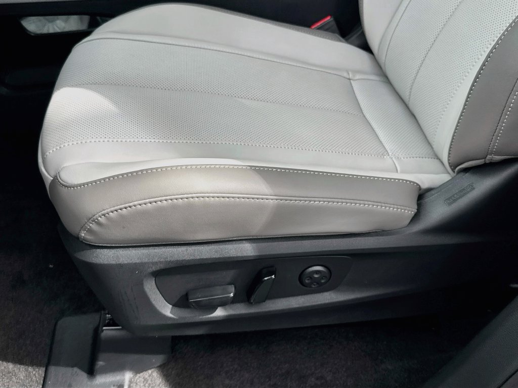 New 2027 INFINITI QX60 Luxe w/ Cargo Package FWD image 20