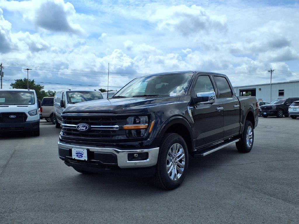 New 2026 Ford F150 XLT w/ Equipment Group 302A MID AWD/4WD image 9