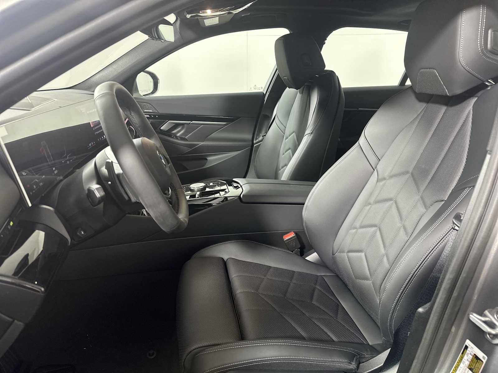 New 2026 BMW 530i xDrive AWD/4WD image 11