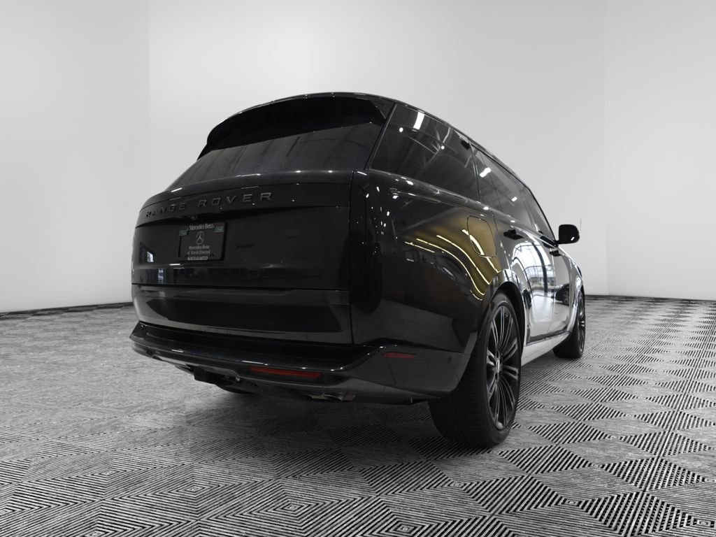 Used 2025 Land Rover Range Rover Long Wheelbase SE image 5