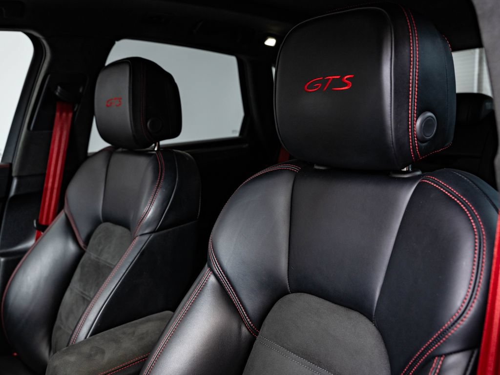 Certified 2024 Porsche Macan GTS AWD/4WD image 23