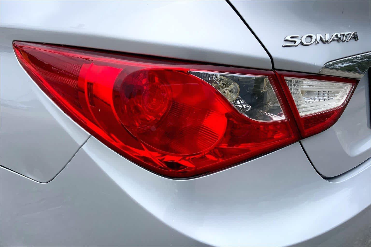 Used 2012 Hyundai Sonata GLS w/ Popular Equipment Pkg FWD image 27