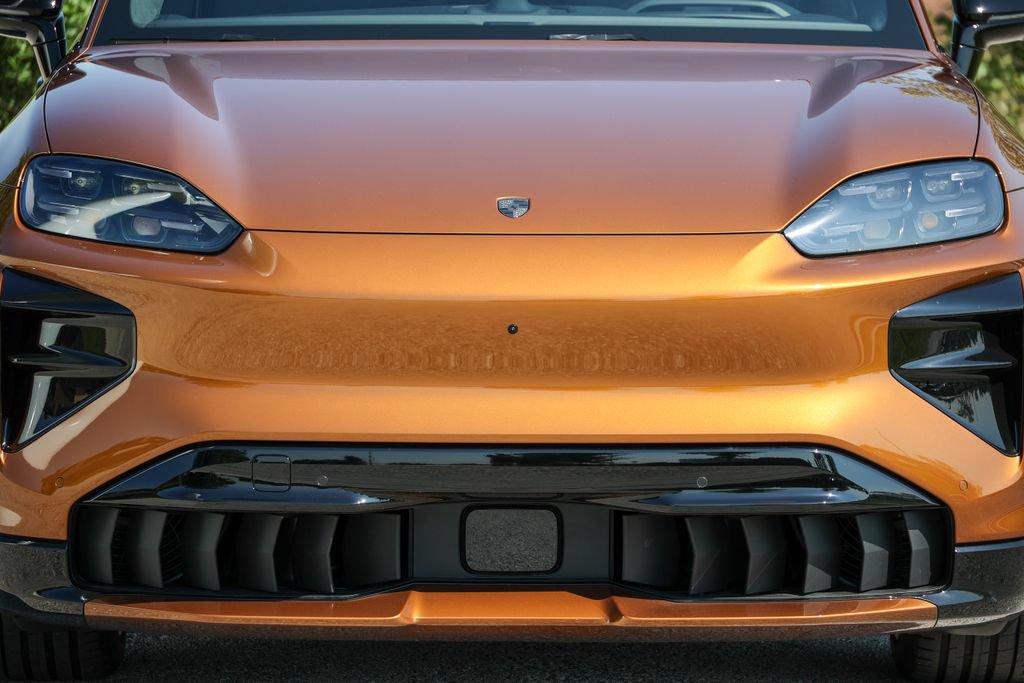 New 2026 Porsche Cayenne Turbo AWD/4WD image 32