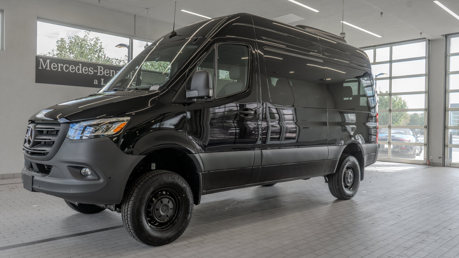 New 2026 Mercedes-Benz Sprinter 2500 image 3