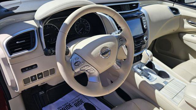 Used 2017 Nissan Murano SL w/ SL Technology Package AWD/4WD image 18