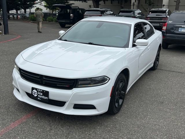 Used 2019 Dodge Charger SXT RWD image 3