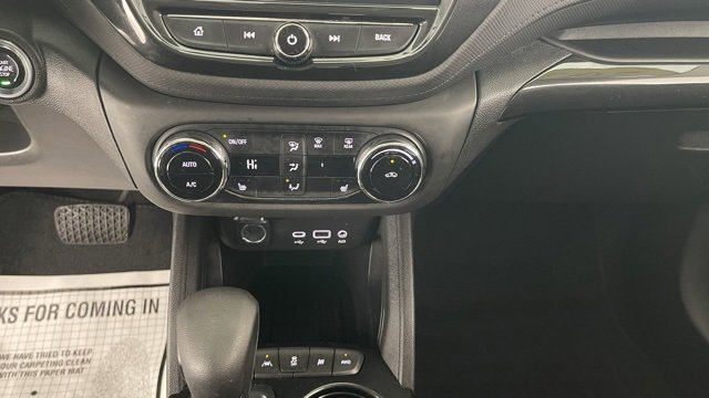 Used 2022 Chevrolet TrailBlazer LT w/ Convenience Package image 39