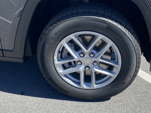 New 2025 Jeep Grand Cherokee L Laredo w/ Luxury Tech Group I image 11