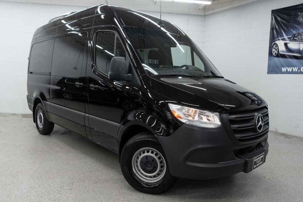 Used 2024 Mercedes-Benz Sprinter 2500 image 7