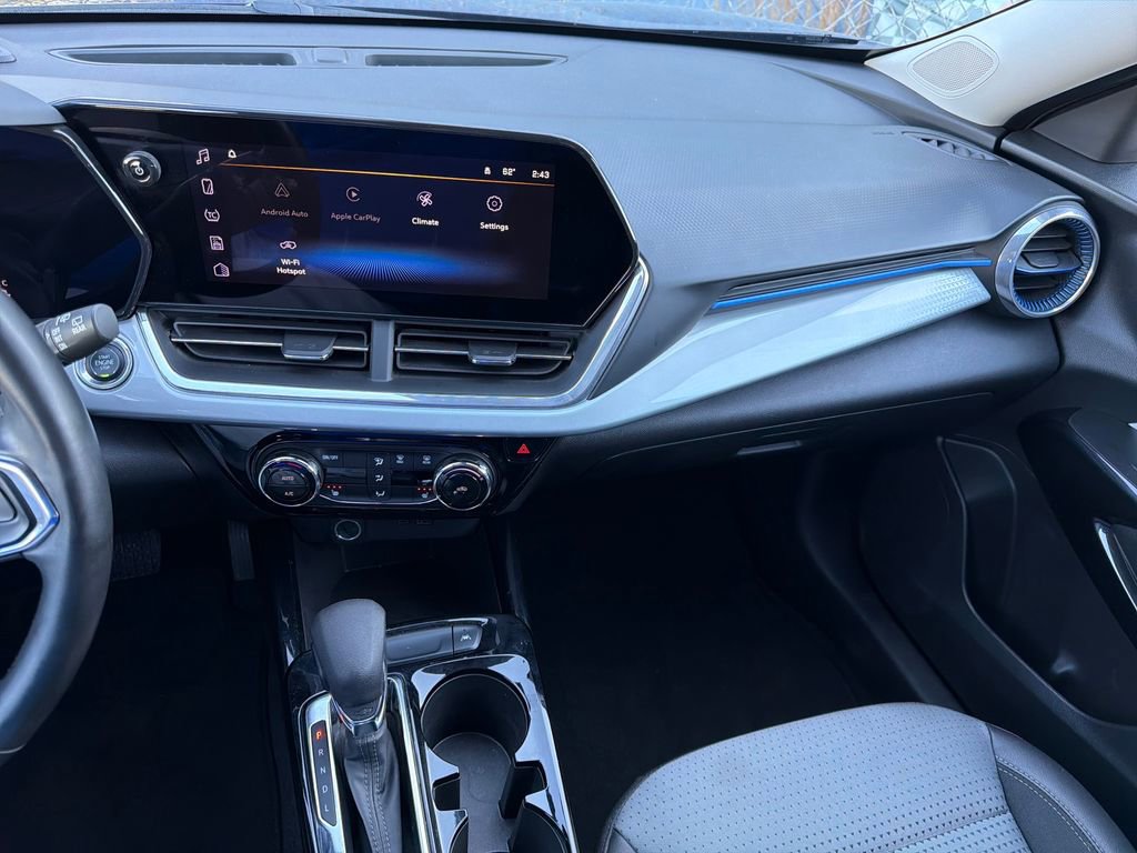 Used 2024 Chevrolet Trax LT w/ Driver Confidence Package image 22