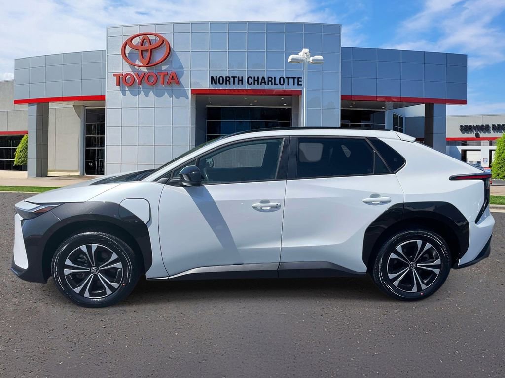 Used 2024 Toyota bZ4X AWD w/ Weather Package image 7