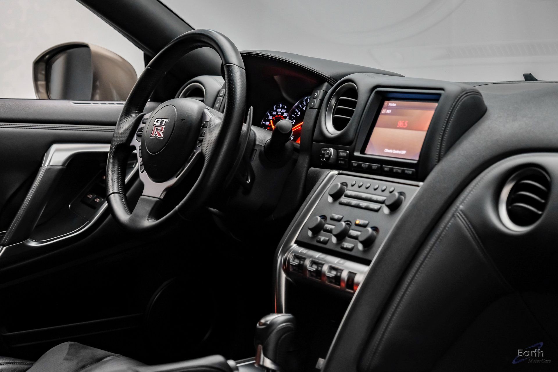 Used 2009 Nissan GT-R Premium image 53