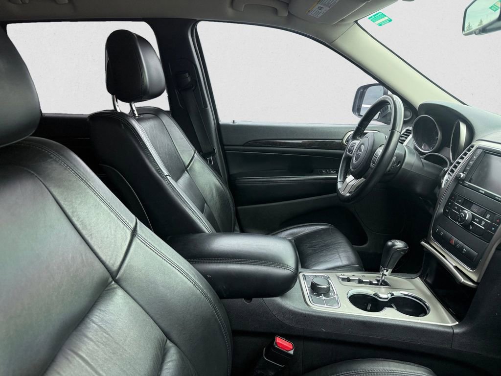 Used 2012 Jeep Grand Cherokee Laredo AWD/4WD image 10
