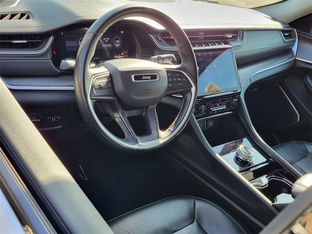 Used 2021 Jeep Grand Cherokee L Limited image 3