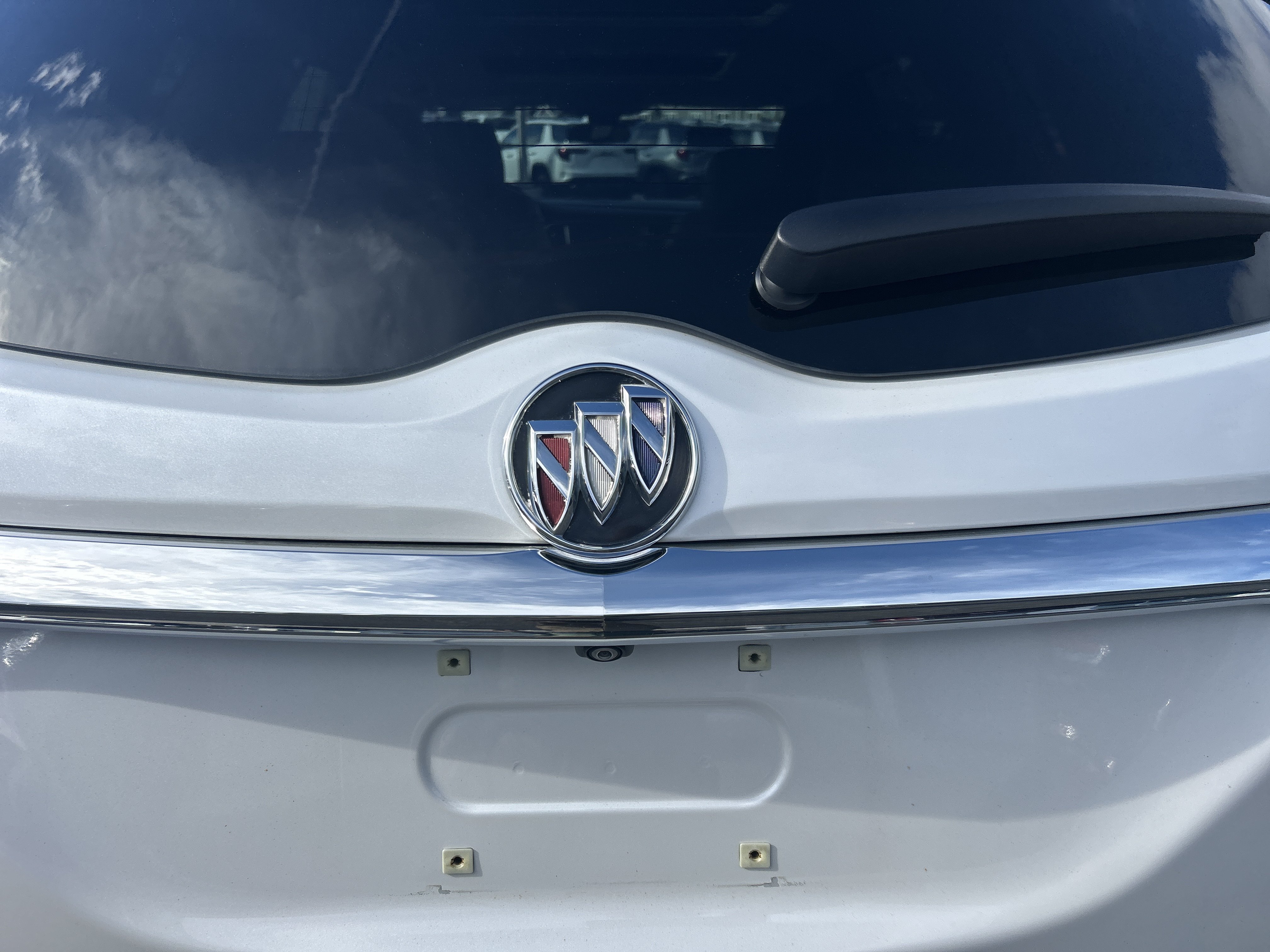 Used 2020 Buick Enclave Premium w/ Sun and Sites Package AWD/4WD image 7