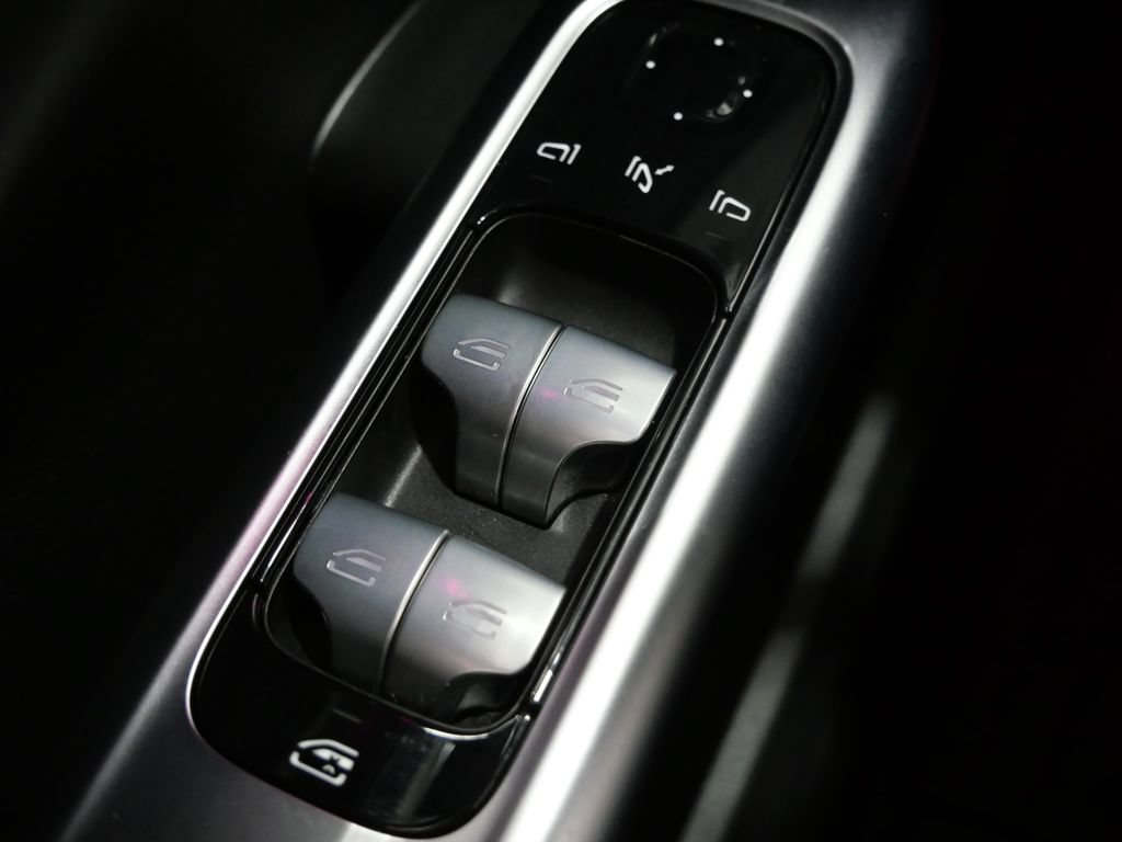 Used 2023 Mercedes-Benz C 300 4MATIC Sedan image 14