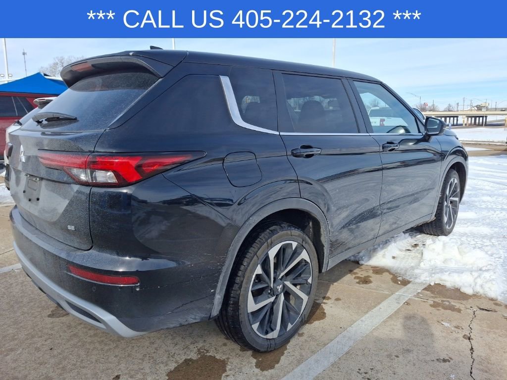 Used 2024 Mitsubishi Outlander SE Black Edition image 21