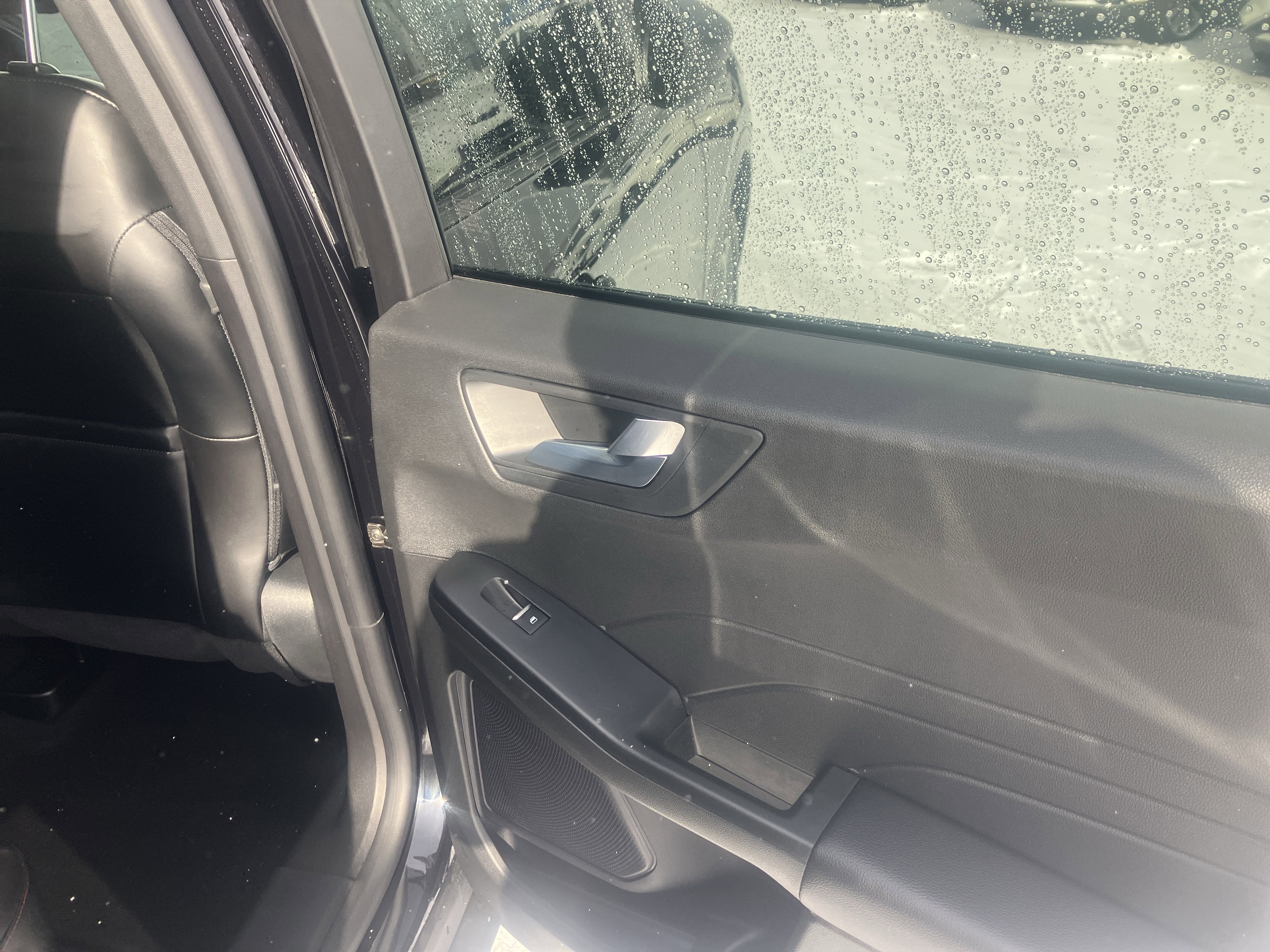 Used 2024 Ford Escape ST-Line w/ Tech Pack #1 image 11